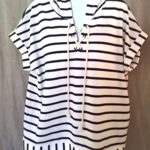 Jane and Delancey Hooded Top, Size M